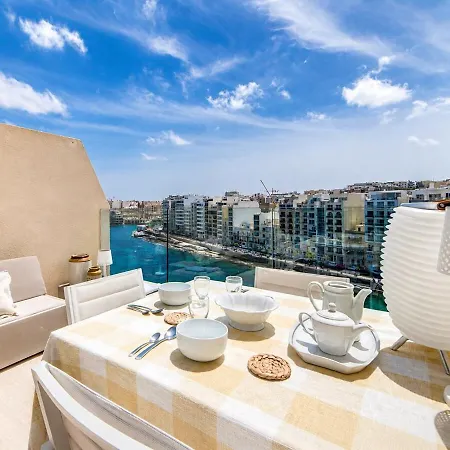 Seafront Duplex Penthouse In St Julians By Mr Homes דירה *